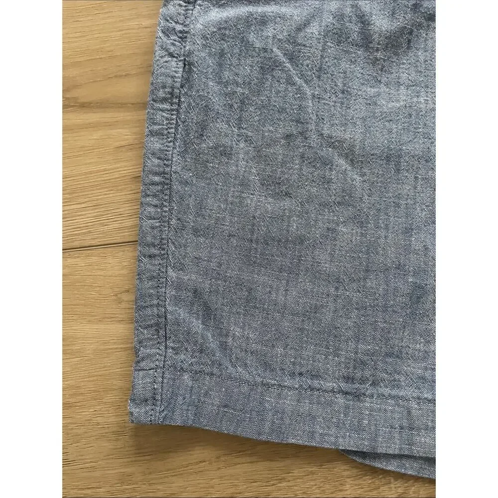 Banana Republic Men’s 36 Light Blue Chambray Flat-Front Shorts #0152